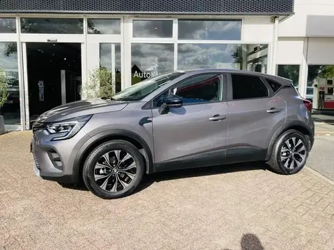 Used RENAULT CAPTUR Hybrid 2023 Ad 