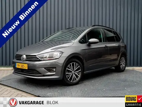 Used VOLKSWAGEN GOLF Petrol 2017 Ad 