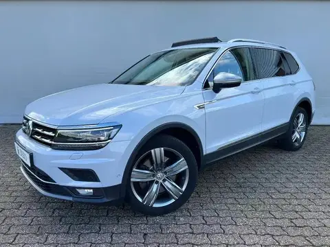 Used VOLKSWAGEN TIGUAN Petrol 2018 Ad 