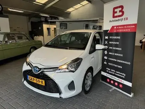 Used TOYOTA YARIS Hybrid 2015 Ad 