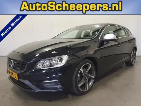 Annonce VOLVO V60 Essence 2015 d'occasion 