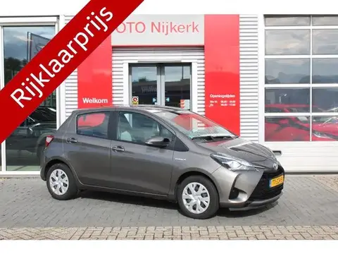 Used TOYOTA YARIS Hybrid 2018 Ad 