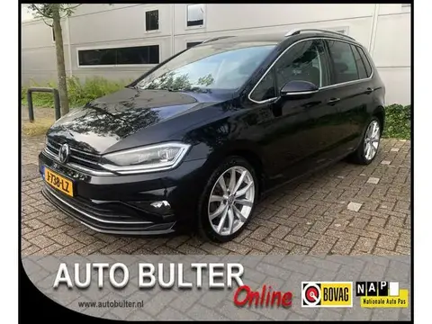 Used VOLKSWAGEN GOLF Petrol 2018 Ad 