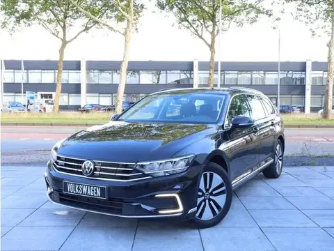 Used VOLKSWAGEN PASSAT Hybrid 2021 Ad 