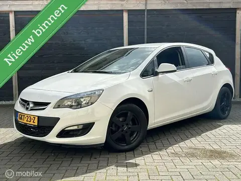 Used OPEL ASTRA Petrol 2015 Ad 