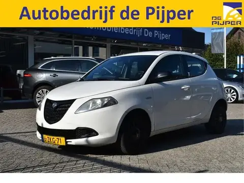 Annonce LANCIA YPSILON Essence 2015 d'occasion 