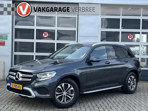 Used MERCEDES-BENZ CLASSE GLC Petrol 2016 Ad 