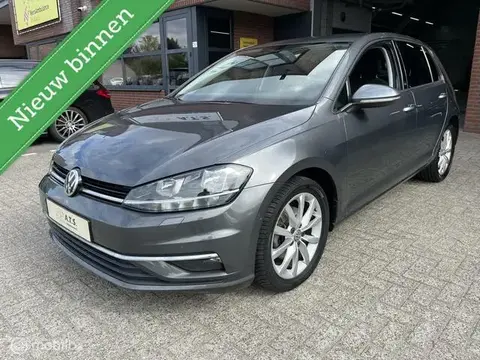 Used VOLKSWAGEN GOLF Petrol 2017 Ad 