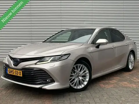 Used TOYOTA CAMRY Hybrid 2020 Ad 