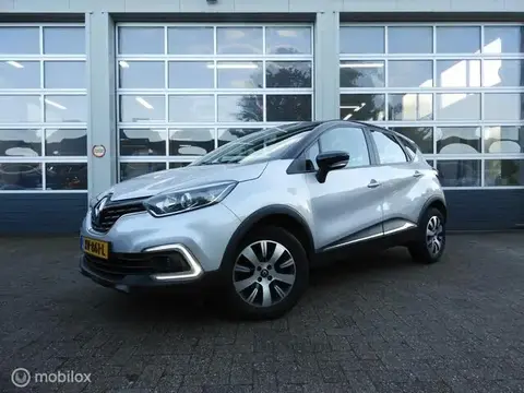 Annonce RENAULT CAPTUR Essence 2018 d'occasion 