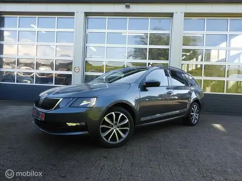 Used SKODA OCTAVIA Petrol 2018 Ad 