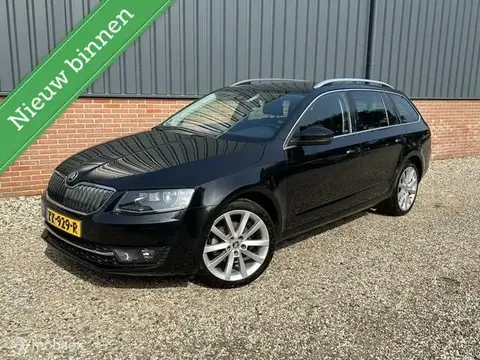 Used SKODA OCTAVIA Petrol 2016 Ad 