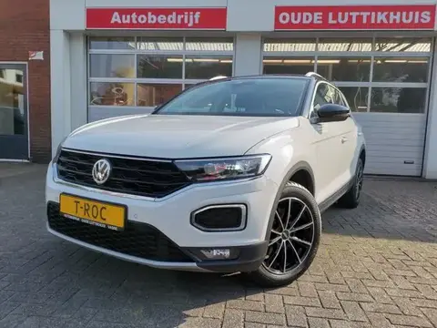 Used VOLKSWAGEN T-ROC Petrol 2017 Ad 