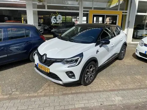 Used RENAULT CAPTUR Hybrid 2022 Ad 