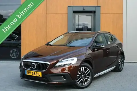 Annonce VOLVO V40 Essence 2018 d'occasion 