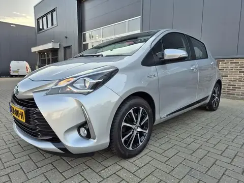 Used TOYOTA YARIS Hybrid 2018 Ad 