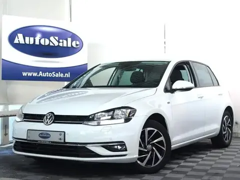 Used VOLKSWAGEN GOLF Petrol 2017 Ad 