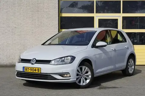 Used VOLKSWAGEN GOLF Petrol 2018 Ad 