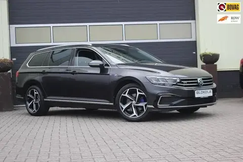 Used VOLKSWAGEN PASSAT Hybrid 2020 Ad 