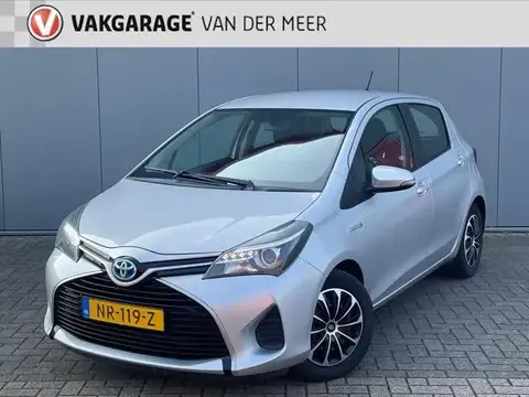 Used TOYOTA YARIS Hybrid 2017 Ad 