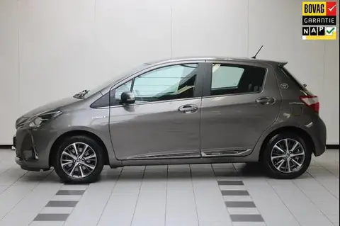 Used TOYOTA YARIS Hybrid 2017 Ad 