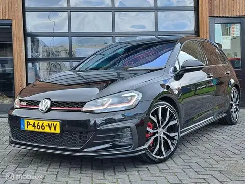 Used VOLKSWAGEN GOLF Petrol 2018 Ad 