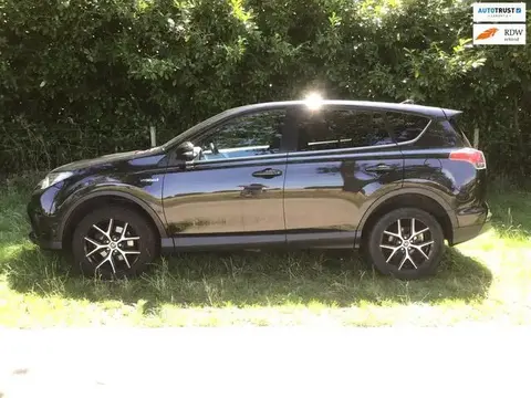 Used TOYOTA RAV4 Hybrid 2017 Ad 