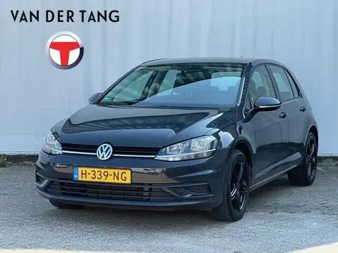 Used VOLKSWAGEN GOLF Petrol 2018 Ad 