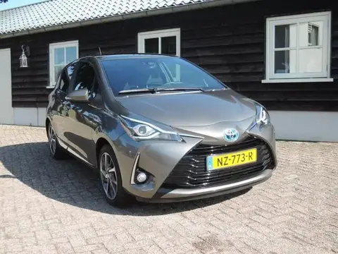 Used TOYOTA YARIS Hybrid 2017 Ad 