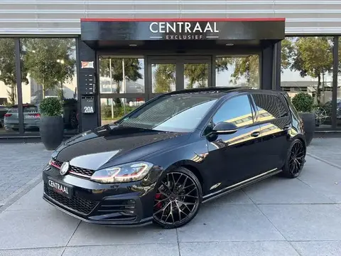 Used VOLKSWAGEN GOLF Petrol 2018 Ad 