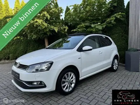 Used VOLKSWAGEN POLO Petrol 2015 Ad 