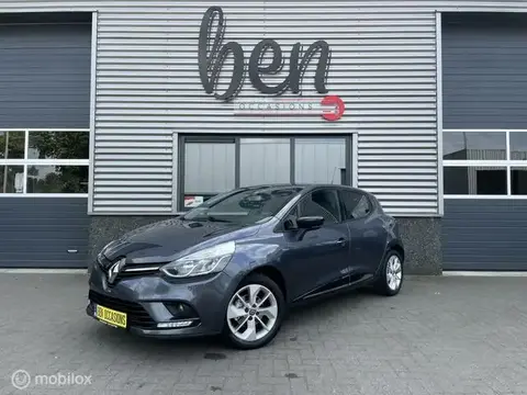 Used RENAULT CLIO Petrol 2017 Ad 