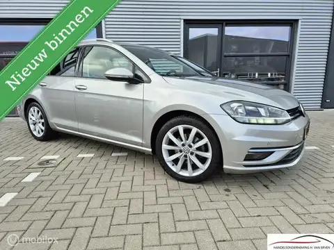 Used VOLKSWAGEN GOLF Petrol 2018 Ad 