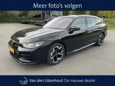 Used VOLKSWAGEN PASSAT Petrol 2024 Ad 