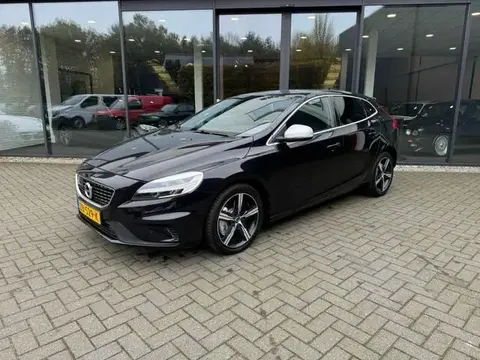 Annonce VOLVO V40 Essence 2019 d'occasion 