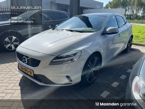 Annonce VOLVO V40 Essence 2018 d'occasion 