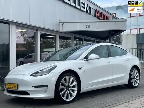 Used TESLA MODEL 3 Electric 2019 Ad 