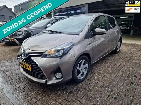 Used TOYOTA YARIS Hybrid 2015 Ad 