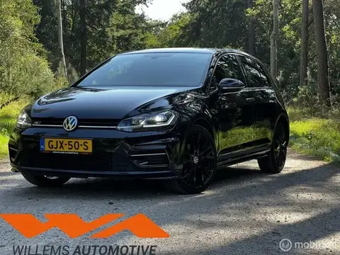 Used VOLKSWAGEN GOLF Petrol 2018 Ad 