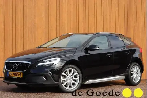 Annonce VOLVO V40 Essence 2019 d'occasion 