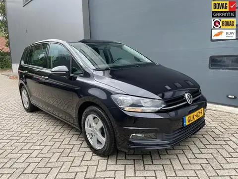 Used VOLKSWAGEN TOURAN Petrol 2017 Ad 