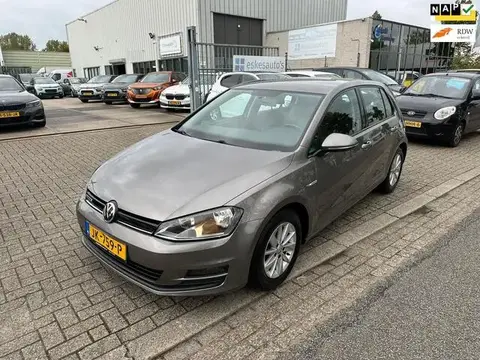 Used VOLKSWAGEN GOLF Petrol 2016 Ad 