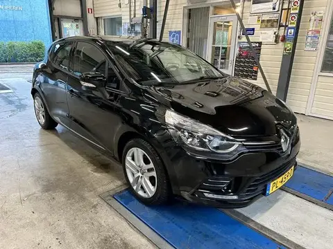 Used RENAULT CLIO Petrol 2017 Ad 