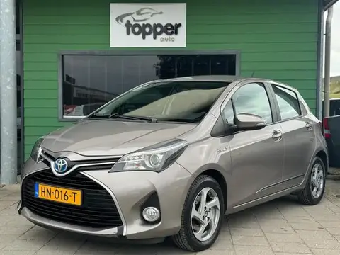 Used TOYOTA YARIS Hybrid 2015 Ad 