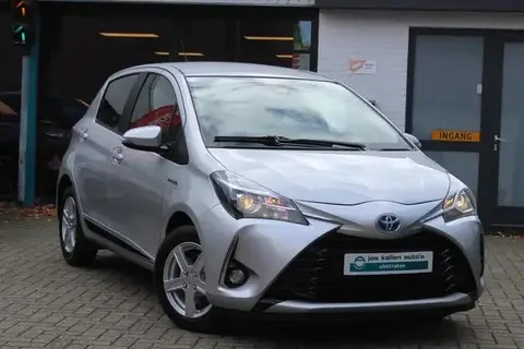 Used TOYOTA YARIS Hybrid 2018 Ad 