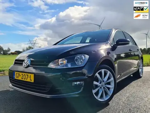 Used VOLKSWAGEN GOLF Petrol 2015 Ad 