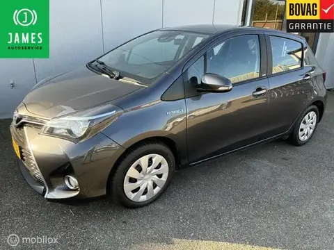 Used TOYOTA YARIS Hybrid 2016 Ad 