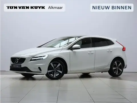 Annonce VOLVO V40 Essence 2019 d'occasion 