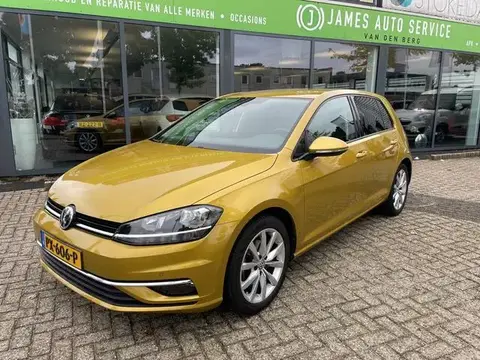 Used VOLKSWAGEN GOLF Petrol 2017 Ad 