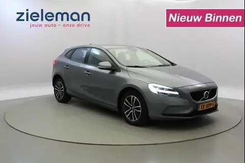 Annonce VOLVO V40 Essence 2019 d'occasion 